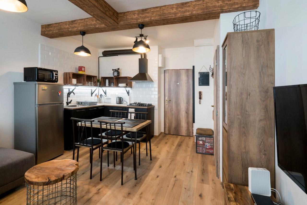 Stylish Centrally Located 1Br Apartment With Parking Bratislava Exteriör bild