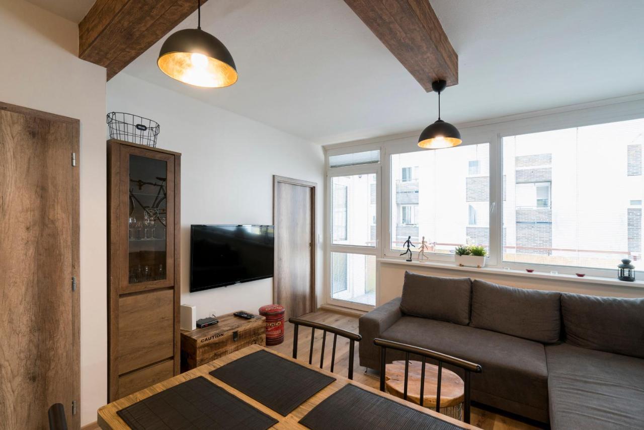 Stylish Centrally Located 1Br Apartment With Parking Bratislava Exteriör bild