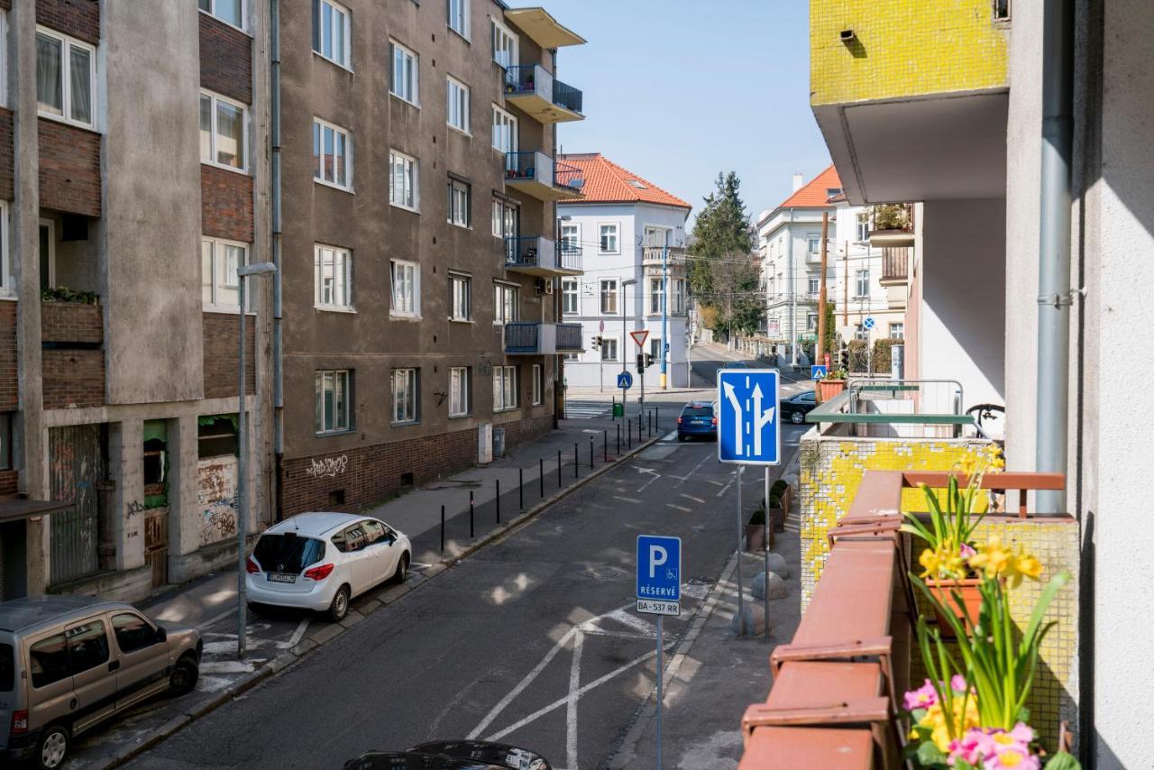Stylish Centrally Located 1Br Apartment With Parking Bratislava Exteriör bild
