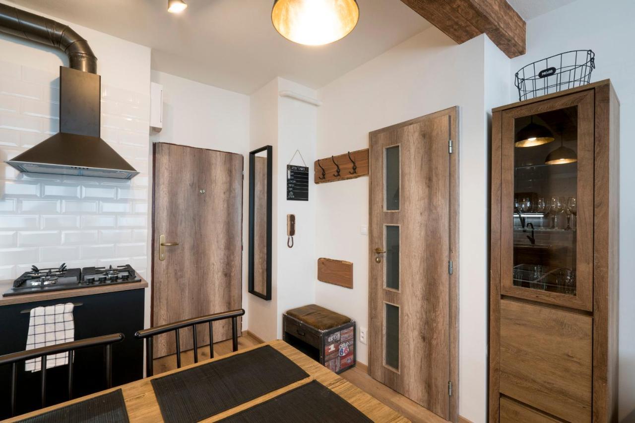 Stylish Centrally Located 1Br Apartment With Parking Bratislava Exteriör bild